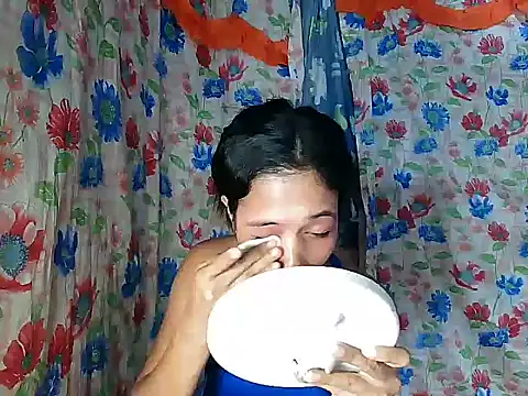 PinaySkinnyGirl Chat XXX in diretta