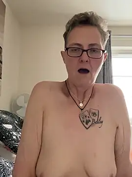 Curvy-Jinx webcam show