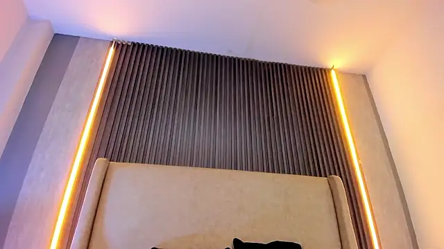 NalaRoux Chat XXX live