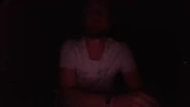 BURNIT élő XXX-chatje