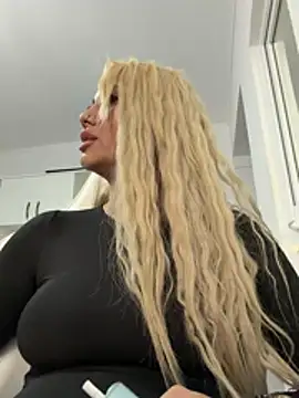 SonyaJoy's Live XXX Chat