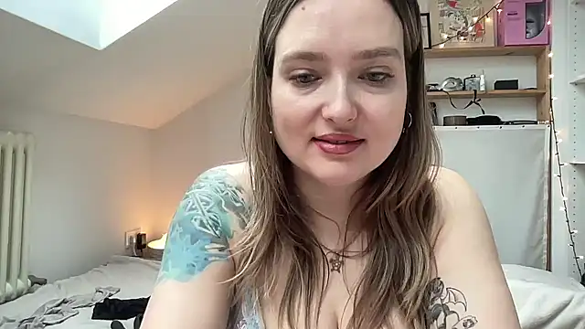 MyMegann élő XXX-chatje