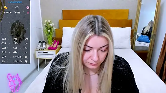 ReinaGrey's Live XXX Chat