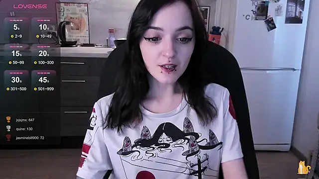 linaa__tyaan's Live XXX Chat