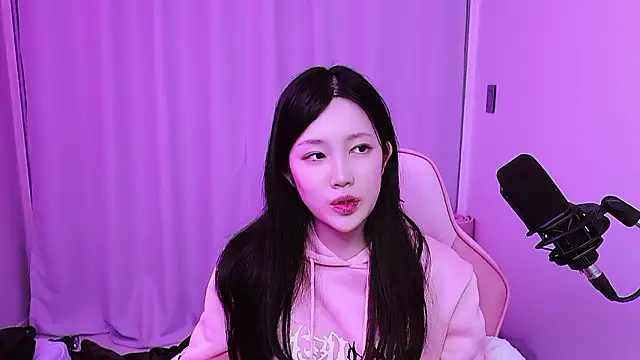 MISA_02 élő XXX-chatje