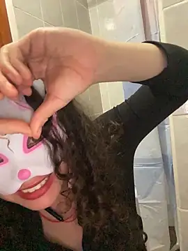 Lucy_YupiSweet: διαδικτυακό σόου στην κάμερα