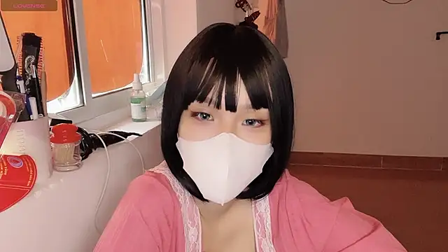 Tieu-May Live XXX-chat