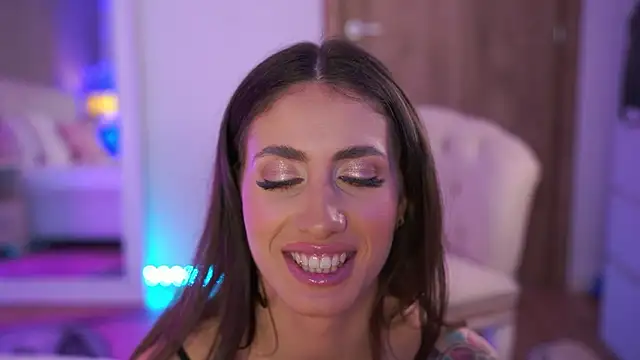 OhhAisha Adlı Modelin Web Kamerası Şovu