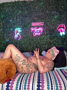 RenaThickAss' Webcam Show