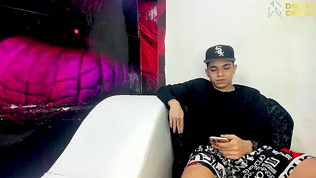 AmazingPartys' Live XXX Chat