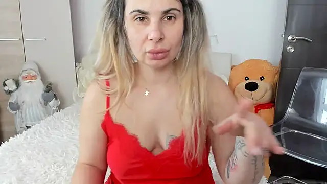 Pokazy przed kamerką – sweetemy4u