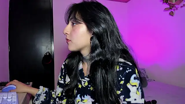 miku_st Adlı Modelin Canlı XXX Sohbeti