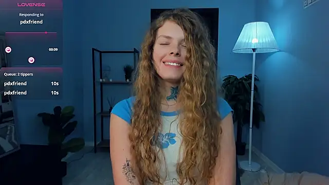 RayaNenlia's Live XXX Chat