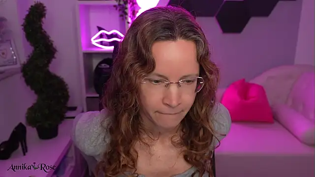 Czat XXX na żywo – AnnikaRose