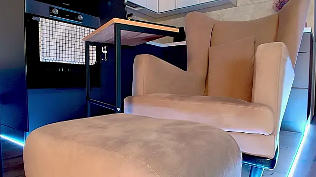 Yourfreebird: онлайн-секс-чат