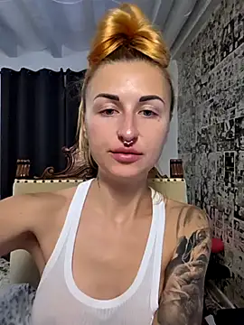 kylie_blck Adlı Modelin Web Kamerası Şovu