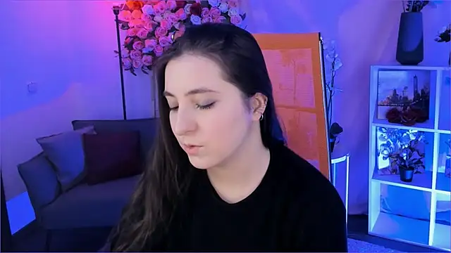 VirtuallVoyant live XXX chat