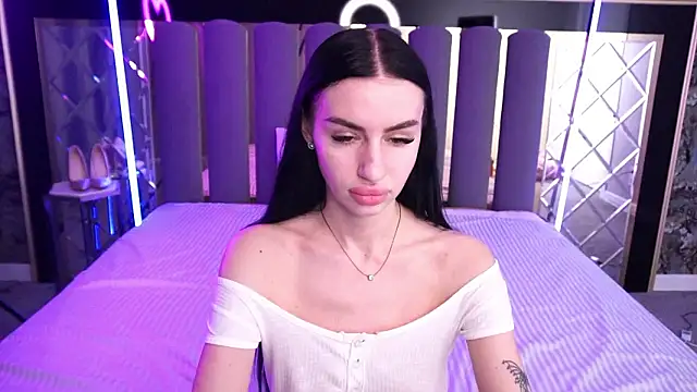 Chat +18 de Snow_WhiteeeX ao vivo