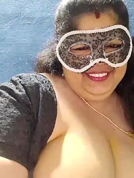 Show de tamilthanushri na webcam