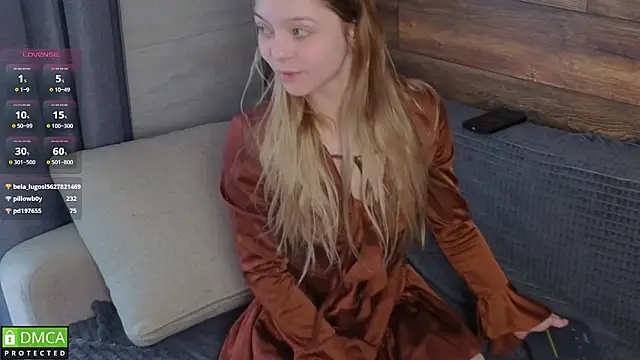 EmilieLong Chat XXX in diretta