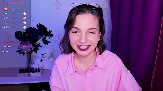 Онлайн чат XXX KindHazelHere_