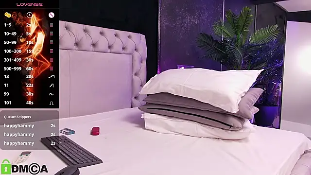 SelenaDaze Live XXX Chat