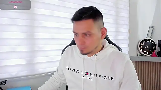 Rick_Adams Live XXX-Chat