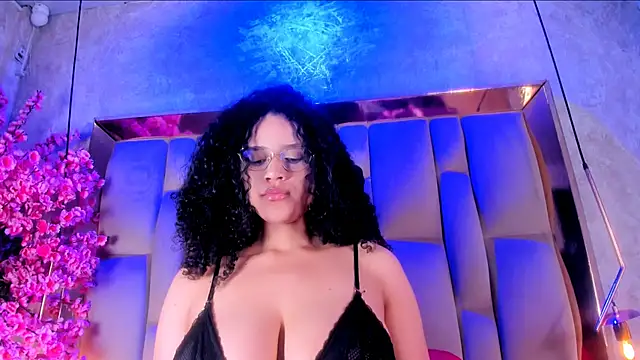 Lilithadams1 即時 XXX 聊天