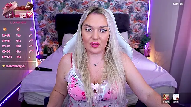 MissyMartinez: онлайн-секс-чат