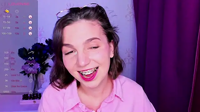 Živý XXX chat KindHazelHere_