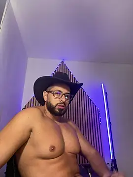 magnumchris: онлайн-секс-чат