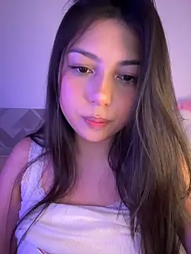 Maii_chan Adlı Modelin Canlı XXX Sohbeti