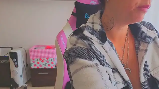 tatii222 Live XXX-Chat