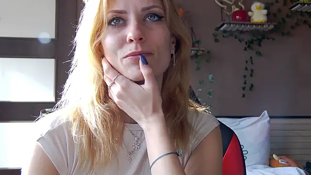 karo123421: απευθείας συνομιλία ΧΧΧ