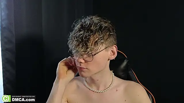 دردشة Keytaro الجنسية المباشرة