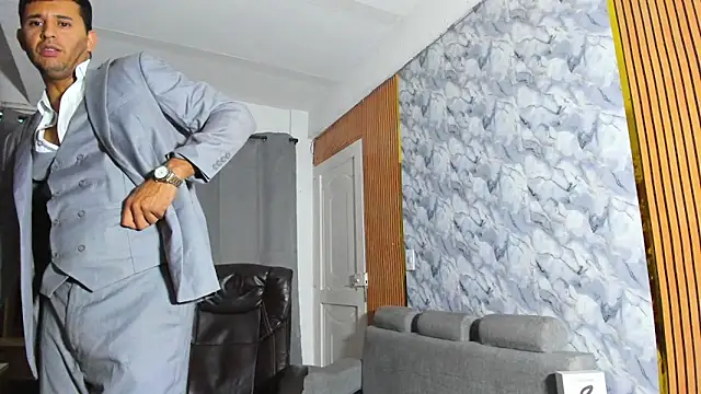 Hideintheoffice Webcam Show