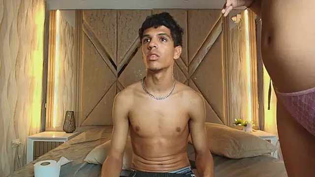 Hotcouple_222 webkamerás műsora