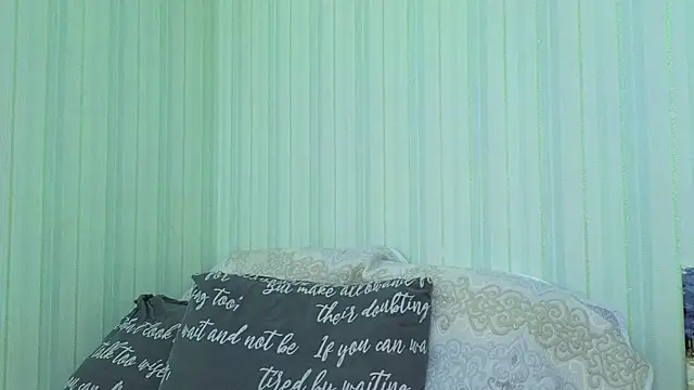 _Lily_: απευθείας συνομιλία ΧΧΧ