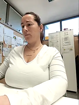 bichota85 现场XXX聊天