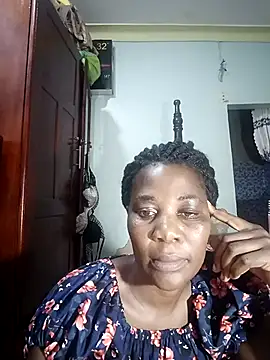 Rollz_jo Show in webcam