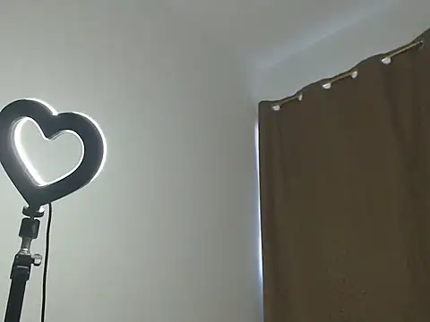 Czat XXX na żywo – luis_hall