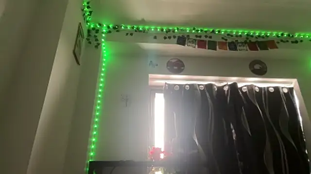 tinydaisy21's Live XXX Chat