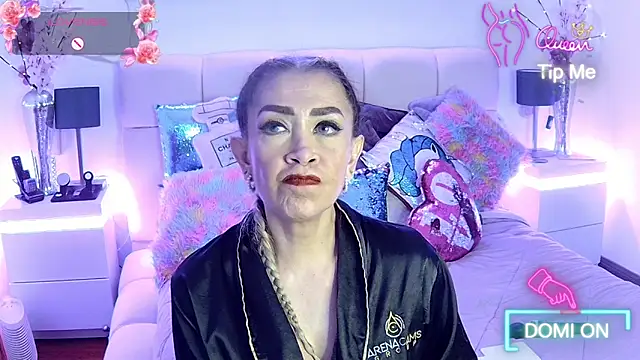 EvelinaGrey Adlı Modelin Canlı XXX Sohbeti