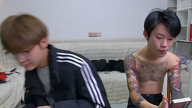 KK-cuteboy's Live XXX Chat