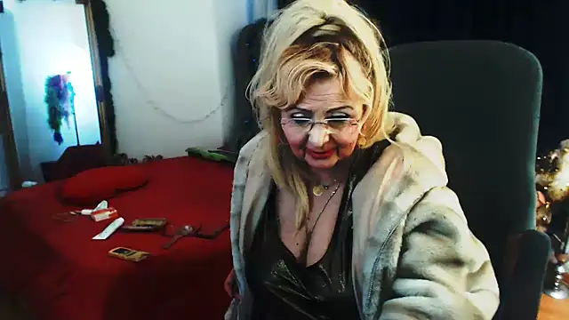 MatureExtasy élő XXX-chatje