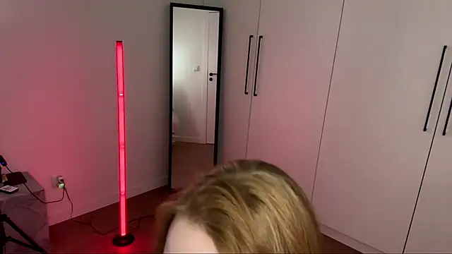 GingerFoxy_ élő XXX-chatje