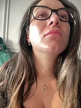 HotXMom_ élő XXX-chatje