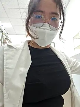 Živý XXX chat HinaLovely