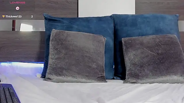 Sophie-Hills Live XXX-chat