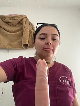 Mia__Bloom Chat XXX in diretta